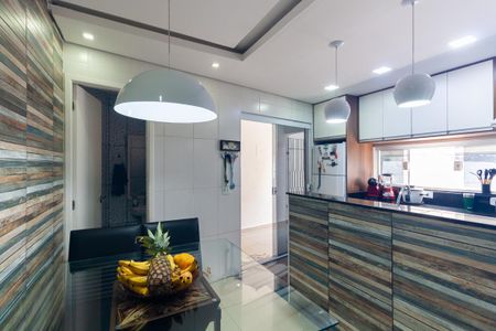 Cozinha de casa para alugar com 2 quartos, 110m² em Jardim Vila Carrao, São Paulo
