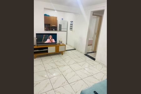 Sala de apartamento para alugar com 2 quartos, 45m² em São Bernardo, Belford Roxo