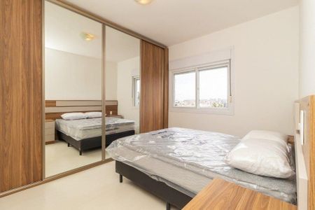 Quarto 1 de apartamento para alugar com 2 quartos, 69m² em Santana, Porto Alegre