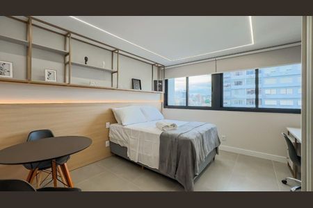 Quarto de apartamento para alugar com 1 quarto, 25m² em Rio Branco, Porto Alegre