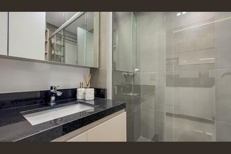 Banheiro de apartamento para alugar com 1 quarto, 25m² em Rio Branco, Porto Alegre