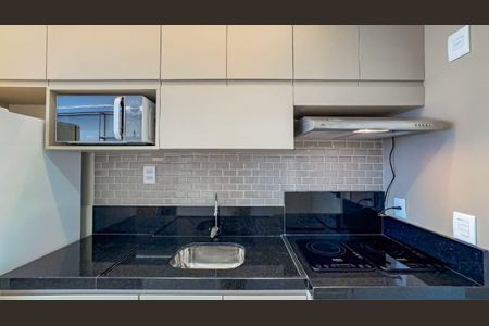 Cozinha de apartamento para alugar com 1 quarto, 25m² em Rio Branco, Porto Alegre