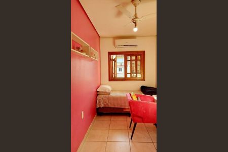 Quarto 2 de casa de condomínio à venda com 3 quartos, 110m² em Partenon, Porto Alegre