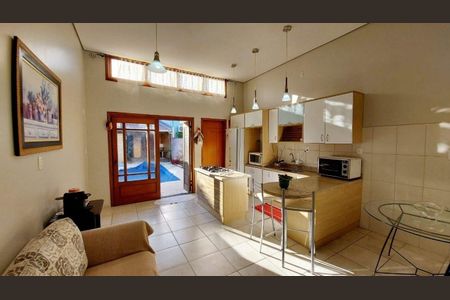 Sala / Cozinha de casa de condomínio à venda com 3 quartos, 110m² em Partenon, Porto Alegre