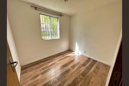 Quarto de apartamento para alugar com 2 quartos, 40m² em Jardim Dona Leopoldina, Porto Alegre