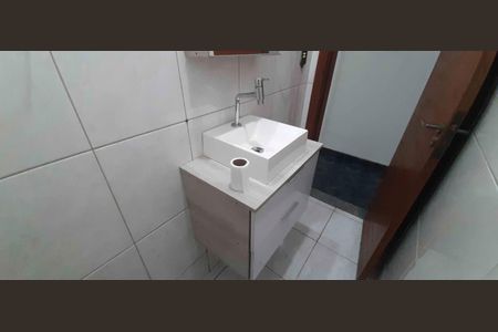 Casa para alugar com 3 quartos, 100m² em Jardim Ester Yolanda, São Paulo