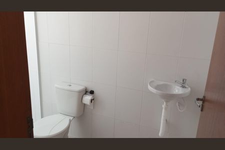 Banheiro de apartamento para alugar com 2 quartos, 60m² em Vila Nossa Senhora das Vitorias, Mauá