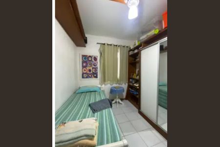 Quarto de casa de condomínio para alugar com 4 quartos, 140m² em Itapuã, Salvador