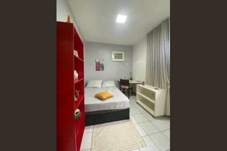 Quarto de casa de condomínio para alugar com 4 quartos, 140m² em Itapuã, Salvador