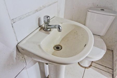 Banheiro de casa para alugar com 1 quarto, 35m² em Jardim Pirituba, São Paulo