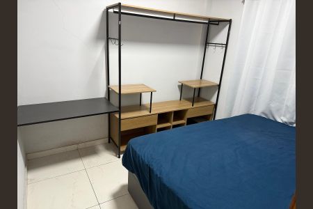 Quarto de casa para alugar com 1 quarto, 78m² em Bernardo Kelner, Nova Iguaçu