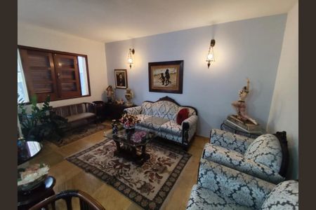 Sala de casa para alugar com 4 quartos, 277m² em Lídice, Uberlândia