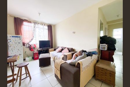 Apartamento à venda com 3 quartos, 50m² em Darcy Vargas, Contagem