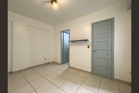 Quarto / Sala de kitnet/studio para alugar com 1 quarto, 39m² em Cidade Baixa, Porto Alegre