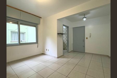 Quarto / Sala de kitnet/studio para alugar com 1 quarto, 39m² em Cidade Baixa, Porto Alegre