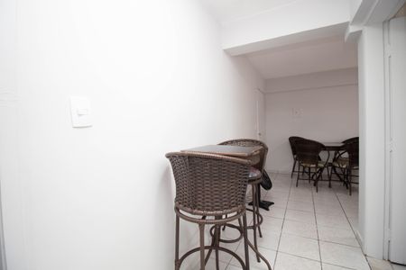Sala de apartamento para alugar com 2 quartos, 55m² em Crn 712/713, Brasília