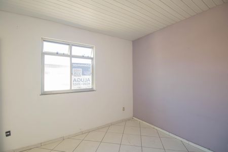 Sala de apartamento para alugar com 2 quartos, 45m² em Raul Veiga, São Gonçalo