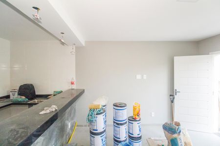 Sala/Cozinha de casa para alugar com 2 quartos, 75m² em Marechal Hermes, Rio de Janeiro