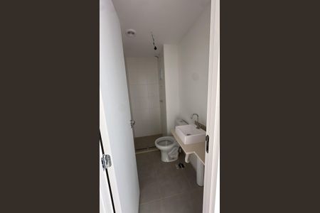 Banheiro de apartamento para alugar com 3 quartos, 71m² em Fazenda Criméia Caveiras, Goiânia