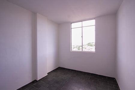Quarto 2 de apartamento para alugar com 2 quartos, 80m² em Mutondo, São Gonçalo