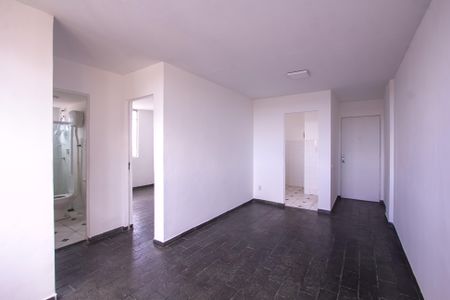 Sala de apartamento para alugar com 2 quartos, 80m² em Mutondo, São Gonçalo