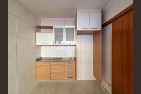 Cozinha de casa de condomínio para alugar com 3 quartos, 160m² em Itaim Bibi, São Paulo