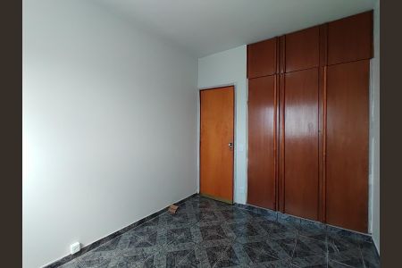 Quarto 1 de apartamento para alugar com 3 quartos, 75m² em Granada, Uberlândia