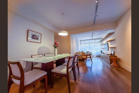 Apartamento para alugar com 3 quartos, 118m² em Cosme Velho, Rio de Janeiro