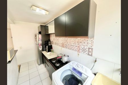 Cozinha e Área de Serviço de apartamento para alugar com 2 quartos, 45m² em Jaraguá, São Paulo