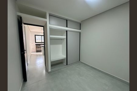 Quarto de casa para alugar com 1 quarto, 40m² em Vila Pouso Alegre, Barueri