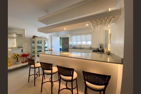 Cozinha de casa para alugar com 3 quartos, 600m² em Campeche, Florianópolis