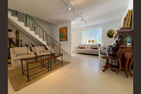 Sala de casa para alugar com 3 quartos, 600m² em Campeche, Florianópolis