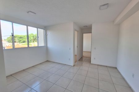 Sala de apartamento para alugar com 2 quartos, 46m² em Vila Ouro Preto, Duque de Caxias