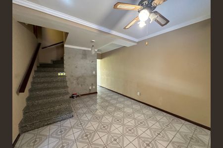 Sala de casa para alugar com 2 quartos, 155m² em Nova Aldeinha, Barueri