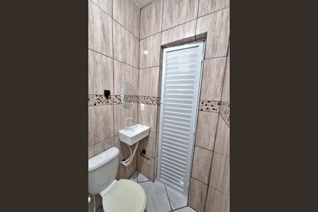 Banheiro de casa para alugar com 1 quarto, 30m² em Parque Independencia, Duque de Caxias