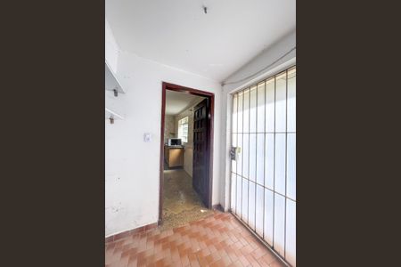 Acesso de casa para alugar com 1 quarto, 33m² em Parque Bristol, São Paulo