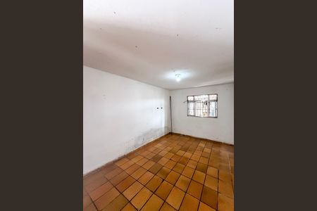 Quarto de casa para alugar com 1 quarto, 33m² em Parque Bristol, São Paulo