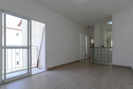 Sala de apartamento para alugar com 2 quartos, 50m² em Jardim Marica, Mogi das Cruzes