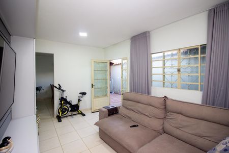 Sala de casa para alugar com 2 quartos, 75m² em Chacaras Reunidas Santa Terezinha, Contagem