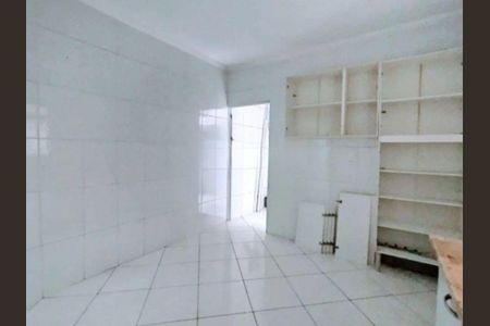 Cozinha de casa para alugar com 1 quarto, 60m² em Vila Brasil, São Paulo