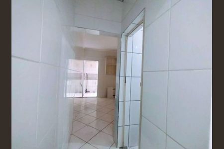 Corredor de casa para alugar com 1 quarto, 60m² em Vila Brasil, São Paulo