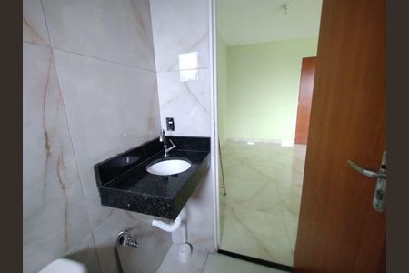 Banheiro de apartamento para alugar com 1 quarto, 35m² em Jardim Patricia, Uberlândia