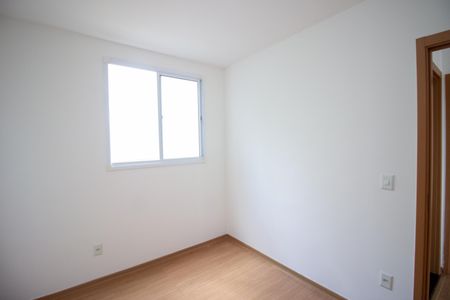 Quarto 2 de apartamento para alugar com 2 quartos, 48m² em Cabral, Contagem
