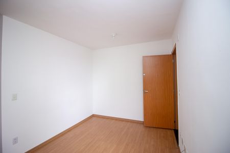 Sala de apartamento para alugar com 2 quartos, 48m² em Cabral, Contagem