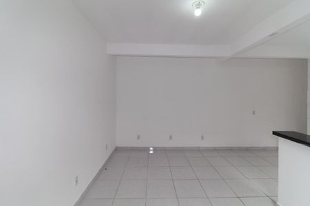 Sala de casa para alugar com 2 quartos, 55m² em Jardim Vera Cruz(zona Leste), São Paulo
