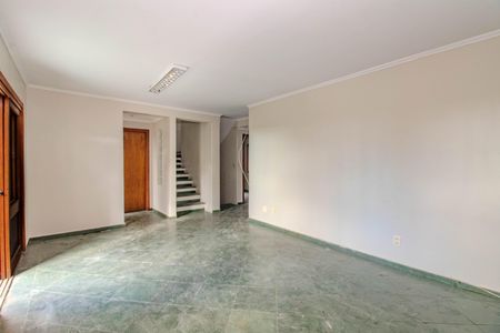Sala de casa para alugar com 5 quartos, 216m² em Morro Santana, Porto Alegre