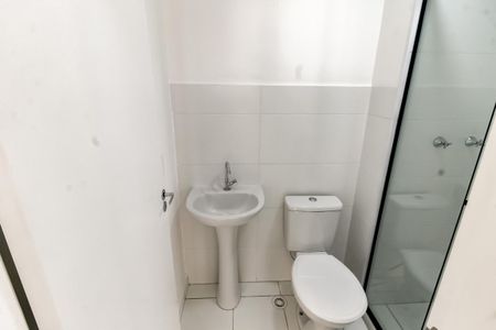 Banheiro de apartamento para alugar com 2 quartos, 38m² em Paraíso do Morumbi, São Paulo