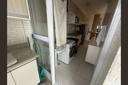 Área de serviço de apartamento para alugar com 1 quarto, 49m² em Ponta da Praia, Santos