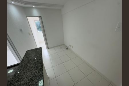 Sala de apartamento para alugar com 1 quarto, 30m² em Qs 14, Brasília