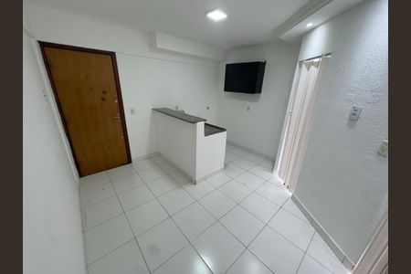 Sala de apartamento para alugar com 1 quarto, 30m² em Qs 14, Brasília
